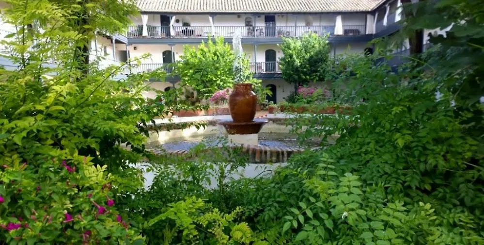 Un Oasis En El Corazon De Sevilla 0*,